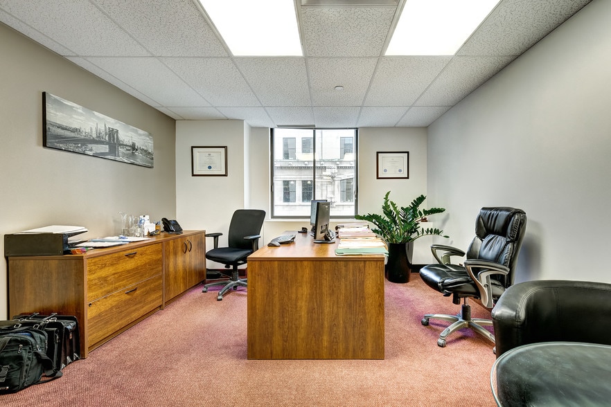 1255 Boul Robert-Bourassa, Montréal, QC à louer - Photo intérieure – Image 3 sur 12