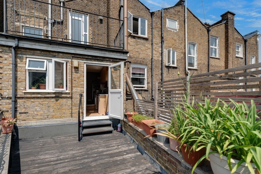 19 Prince Of Wales Rd, Londres à vendre - Photo de l’immeuble – Image 3 sur 5