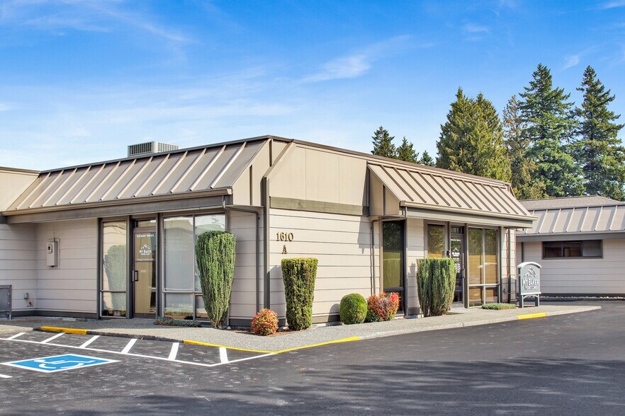 1610 Grover St, Lynden, WA à louer - Photo de l’immeuble – Image 1 sur 1