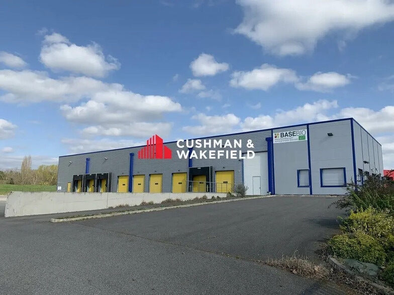 Industriel/Logistique dans CASTELNAU-D'ESTRETEFONDS à louer - Photo de l’immeuble – Image 1 sur 4