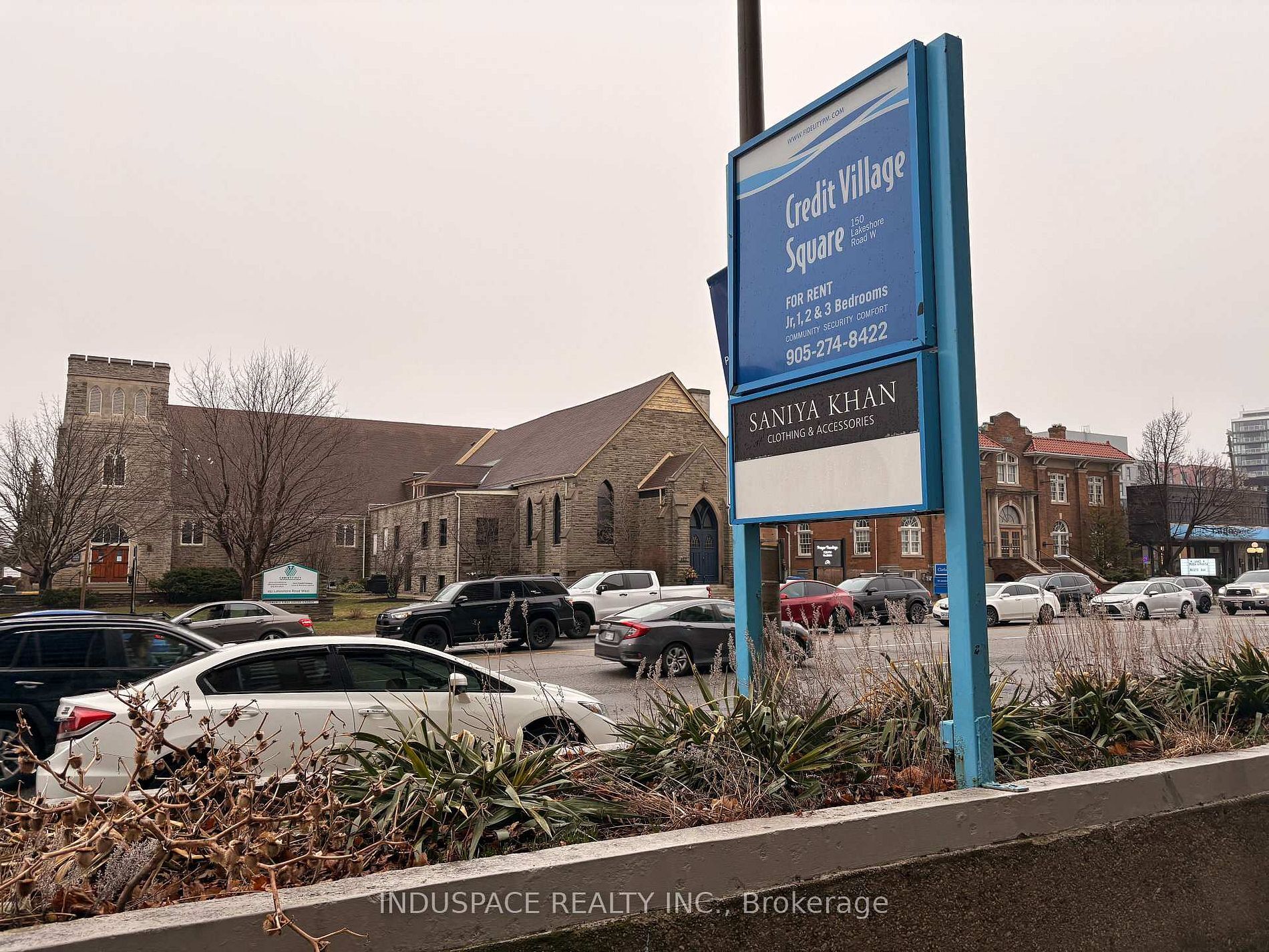 150 Lakeshore Rd W, Mississauga, ON à louer Photo intérieure– Image 1 sur 2