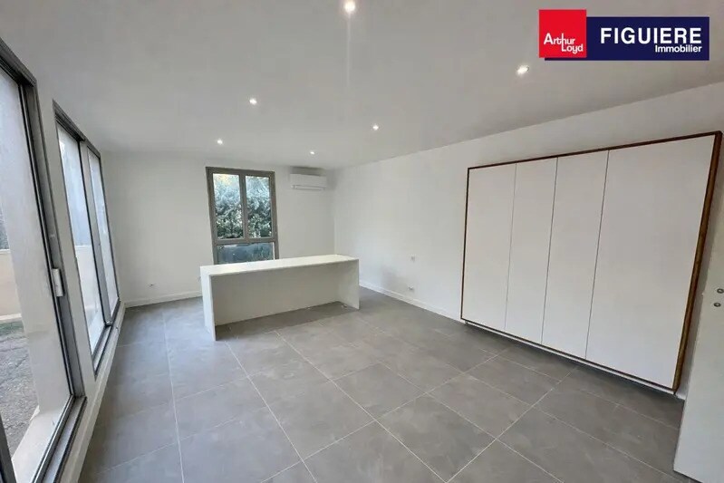 8 Rue Achille Emperaire, Aix-en-Provence à louer - Photo de l’immeuble – Image 2 sur 6