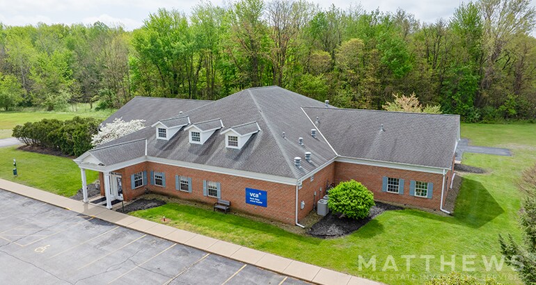 6336 N Ridge Rd, Madison, OH à vendre - Photo de l’immeuble – Image 2 sur 4