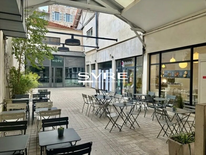 Local commercial dans Marseille à louer - Photo de l’immeuble – Image 1 sur 2