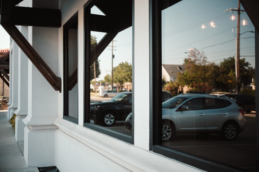 1713 S Peoria Ave, Tulsa, OK à louer - Photo de l’immeuble – Image 3 sur 25