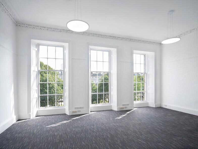 9 Coates Cres, Edinburgh à louer - Photo de l’immeuble – Image 2 sur 6