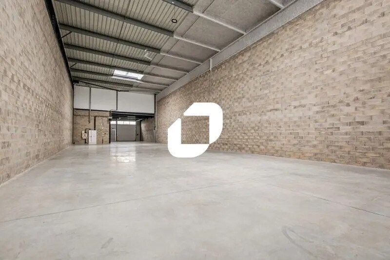 Local d’activités dans Stains à louer - Photo intérieure – Image 2 sur 28