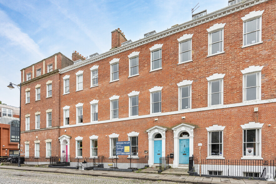 10 Brunswick Sq, Bristol à louer - Photo principale – Image 1 sur 4