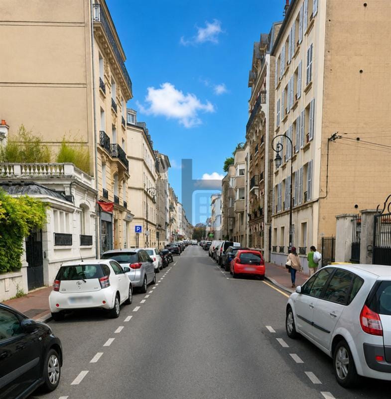 Bureau dans Charenton-le-Pont à louer Photo de l’immeuble– Image 1 sur 3