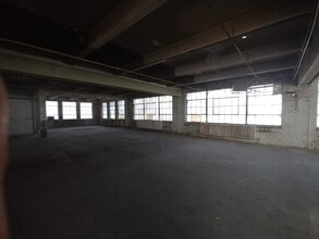 254 Elizabeth Ave, Newark, NJ à louer Photo intérieure– Image 1 sur 3