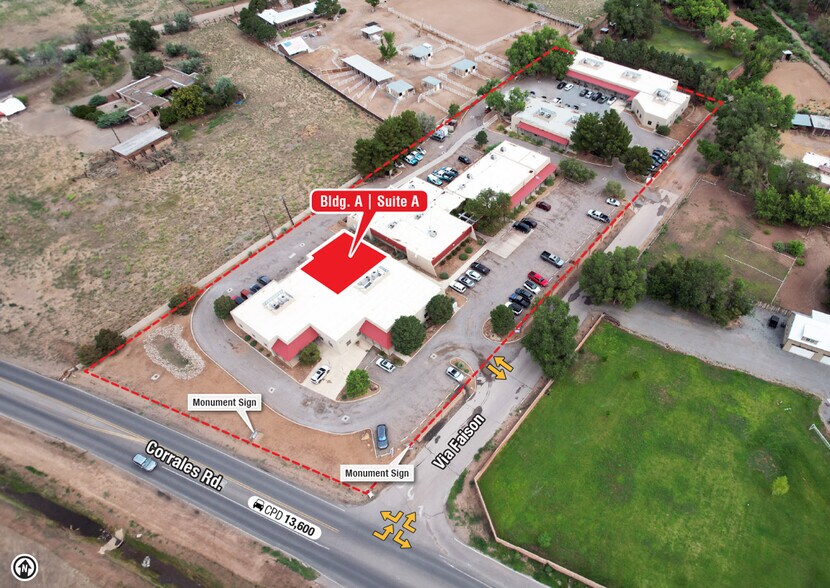 2469 Corrales Rd NW, Corrales, NM à louer - Photo de l’immeuble – Image 2 sur 13
