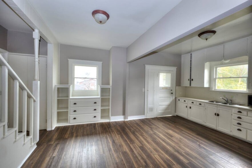 1234-1236 E Main St, Ventura, CA à louer - Photo de l’immeuble – Image 3 sur 6