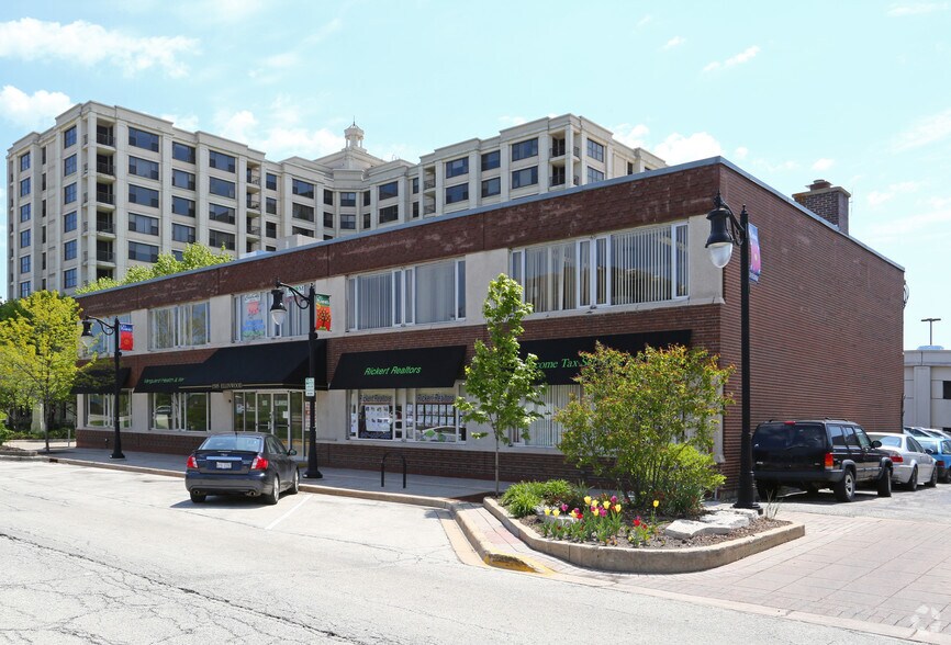 1585 Ellinwood St, Des Plaines, IL à vendre - Photo de l’immeuble – Image 3 sur 18