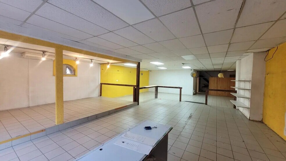Local commercial dans Montpellier à louer - Photo de l’immeuble – Image 2 sur 3