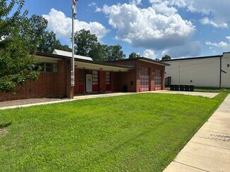 Plus de détails pour 2136 Remount Rd, Charlotte, NC - Bureau à louer