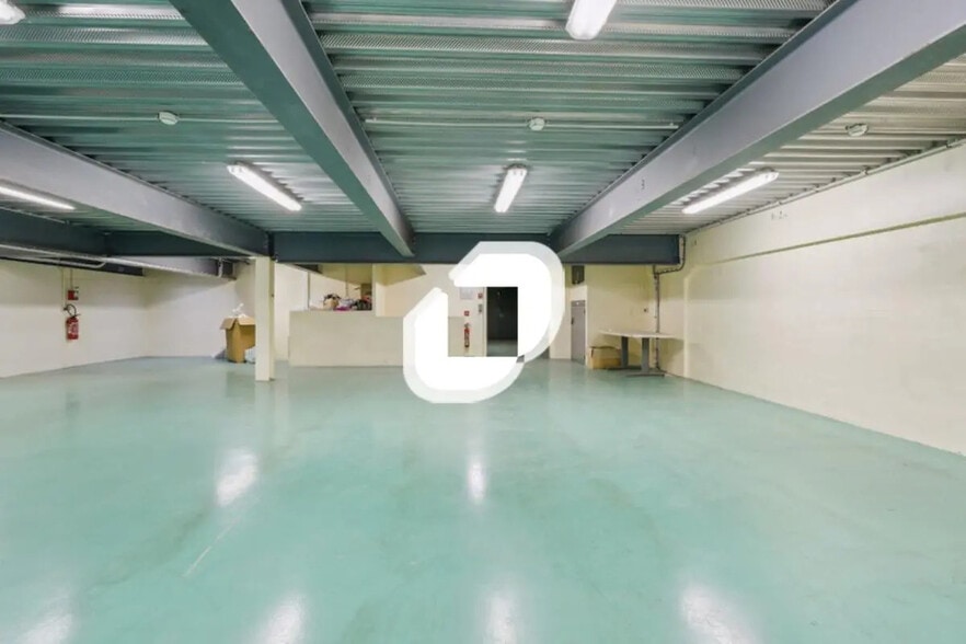 Local d’activités dans Boissy-Saint-Léger à louer - Photo intérieure – Image 1 sur 13