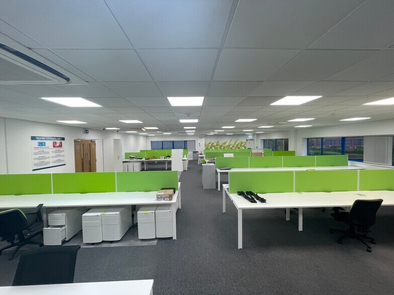 Epsom Ct, Trowbridge à louer - Photo de l’immeuble – Image 3 sur 12