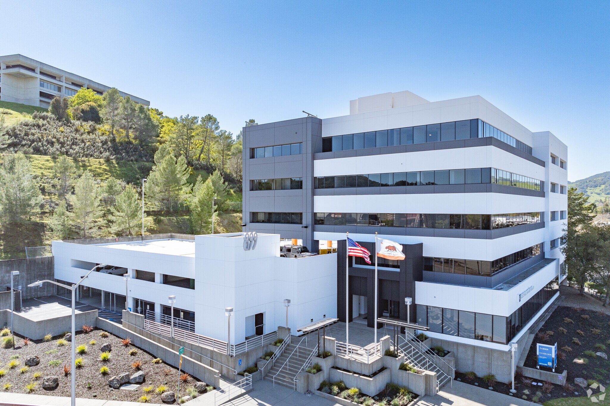 899 Northgate Dr, San Rafael, CA à louer Photo principale– Image 1 sur 12