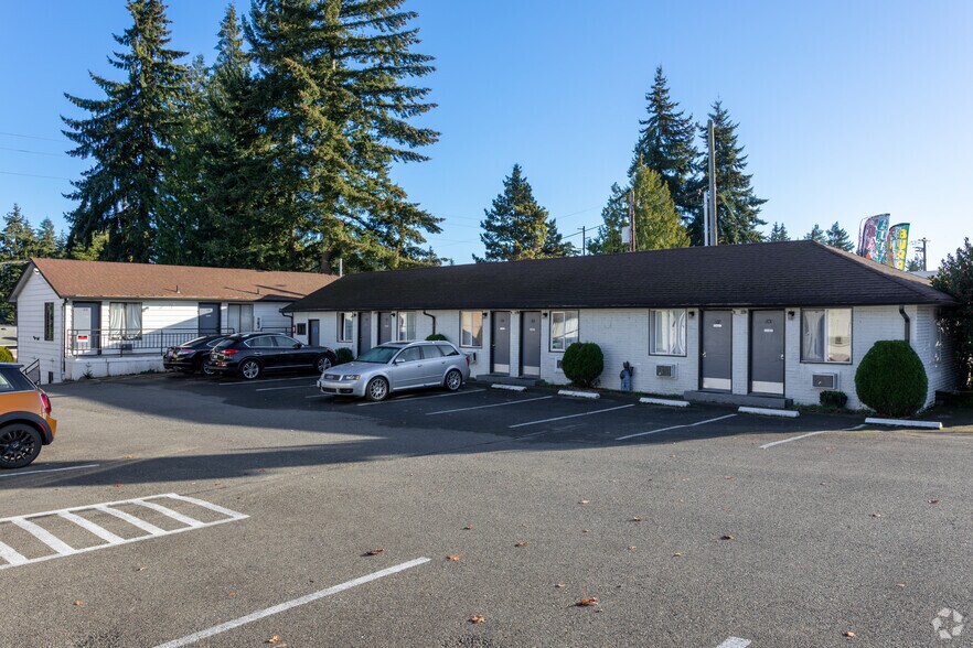16526 Aurora Ave N, Shoreline, WA à vendre - Photo de l’immeuble – Image 3 sur 4