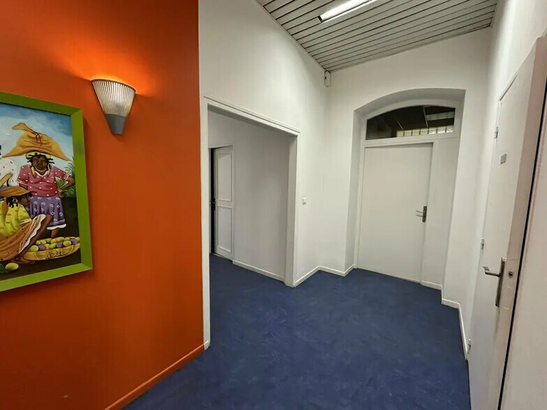 Bureau dans Reims à vendre - Photo de l’immeuble – Image 2 sur 6