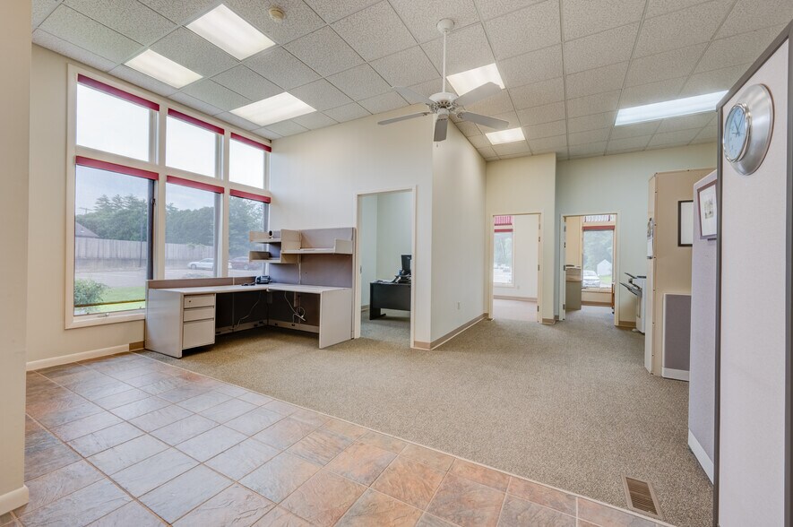 72 W Stafford Rd, Stafford Springs, CT à vendre - Photo de l’immeuble – Image 3 sur 11