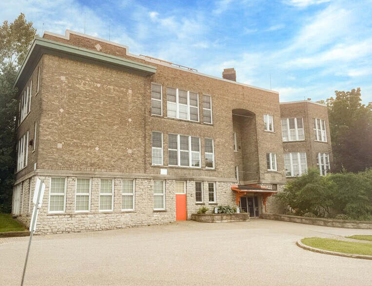 21 Wharncliffe Rd S, London, ON à vendre - Photo de l’immeuble – Image 2 sur 6