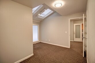 75 Manhattan Dr, Boulder, CO à louer Photo intérieure– Image 2 sur 2