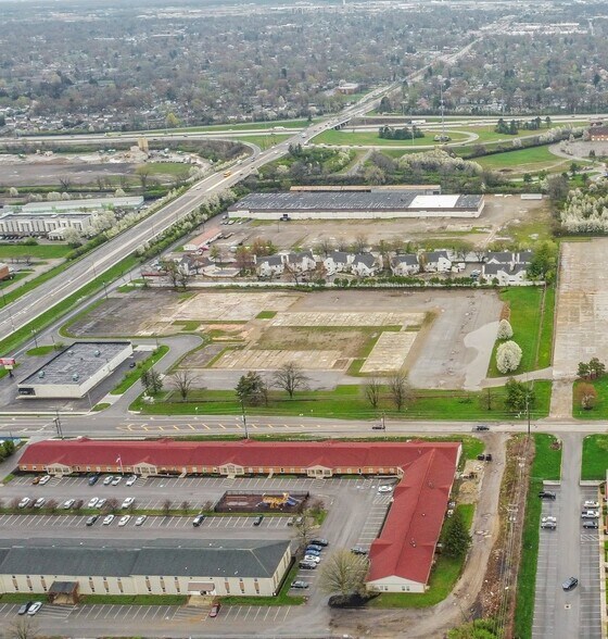 2124-2145 S Hamilton Rd, Columbus, OH à louer - Photo de l’immeuble – Image 3 sur 3