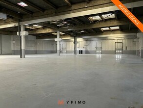 Industriel/Logistique dans Saint-Ouen-l'Aumône à louer Photo intérieure– Image 1 sur 4