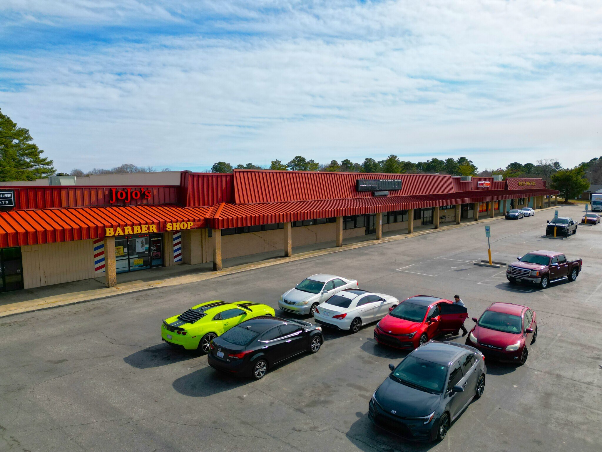 101 S Reilly Rd, Fayetteville, NC à vendre Photo principale– Image 1 sur 5