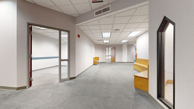 205 W Market St, Lima, OH à louer Numérisation 3D Matterport– Image 1 sur 10