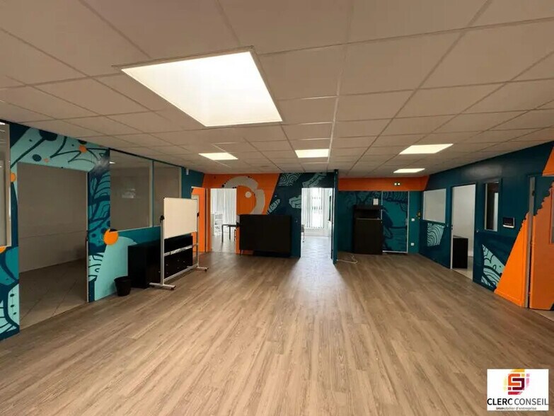 Bureau dans Vironvay à vendre - Photo de l’immeuble – Image 3 sur 23