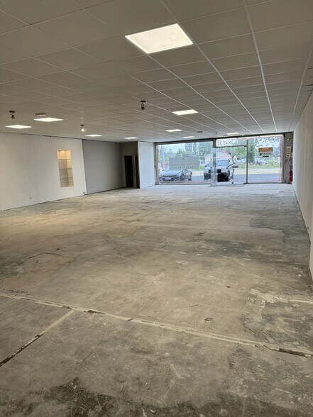 326 Avenue Du Médoc, Eysines à louer - Photo de l’immeuble – Image 3 sur 3