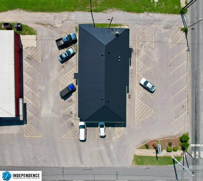 715 S 1st St, Temple, TX à vendre - Photo de l’immeuble – Image 2 sur 9