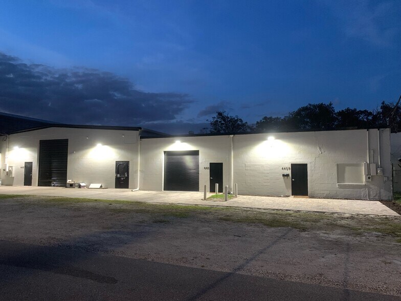 4401-4417 Cambridge Rd, Jacksonville, FL à louer - Photo de l’immeuble – Image 2 sur 8