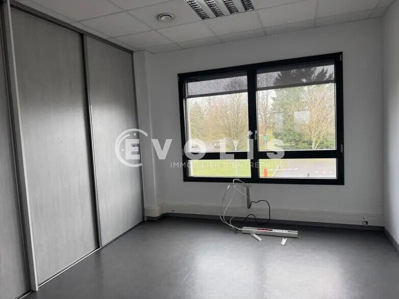Bureau dans Dury à louer - Photo intérieure – Image 3 sur 4