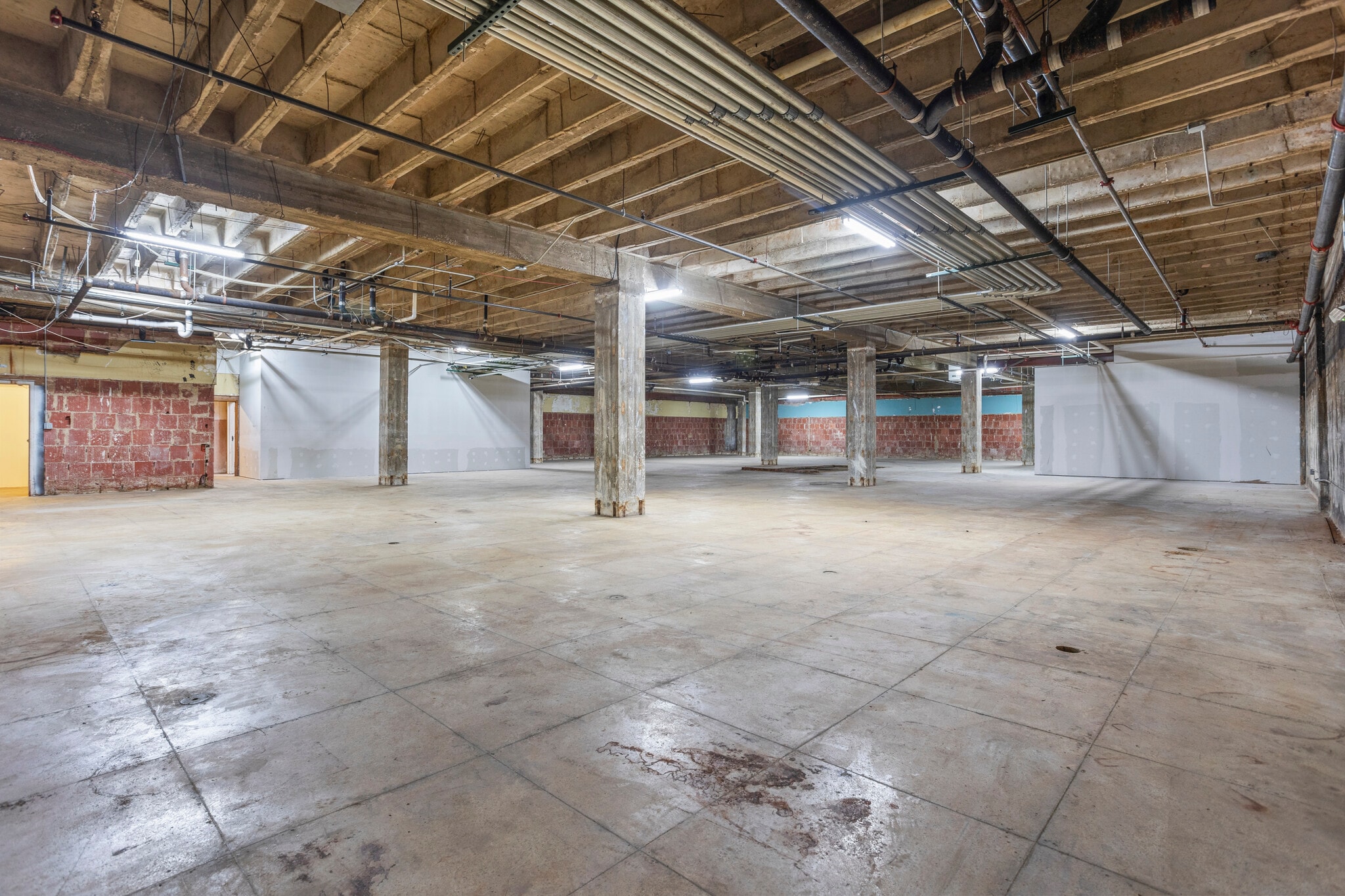 611 Houston St, Fort Worth, TX à vendre Photo de l’immeuble– Image 1 sur 9