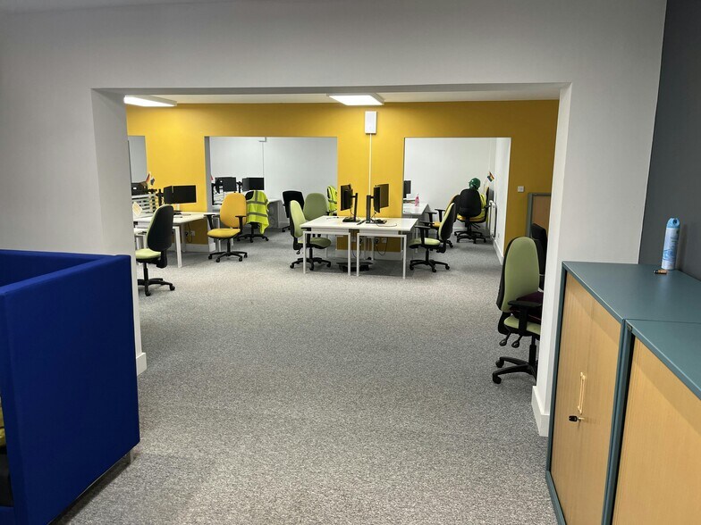 Langley Rd, Wootton Wawen à louer - Photo de l’immeuble – Image 3 sur 26