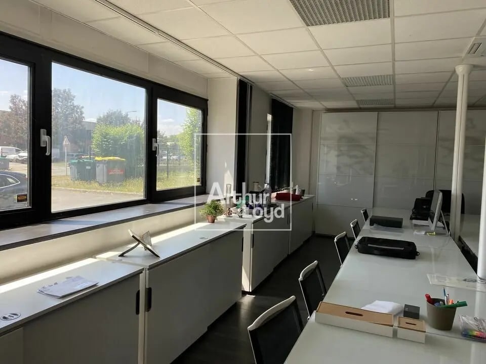 Local d’activités dans Moissy-Cramayel à louer Photo intérieure– Image 1 sur 4