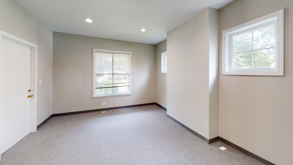 509 W Main St, Barrington, IL à louer - Photo intérieure – Image 2 sur 17