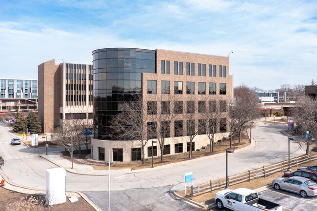Plus de détails pour 3825 Highland Ave, Downers Grove, IL - Différents types d’espaces à louer