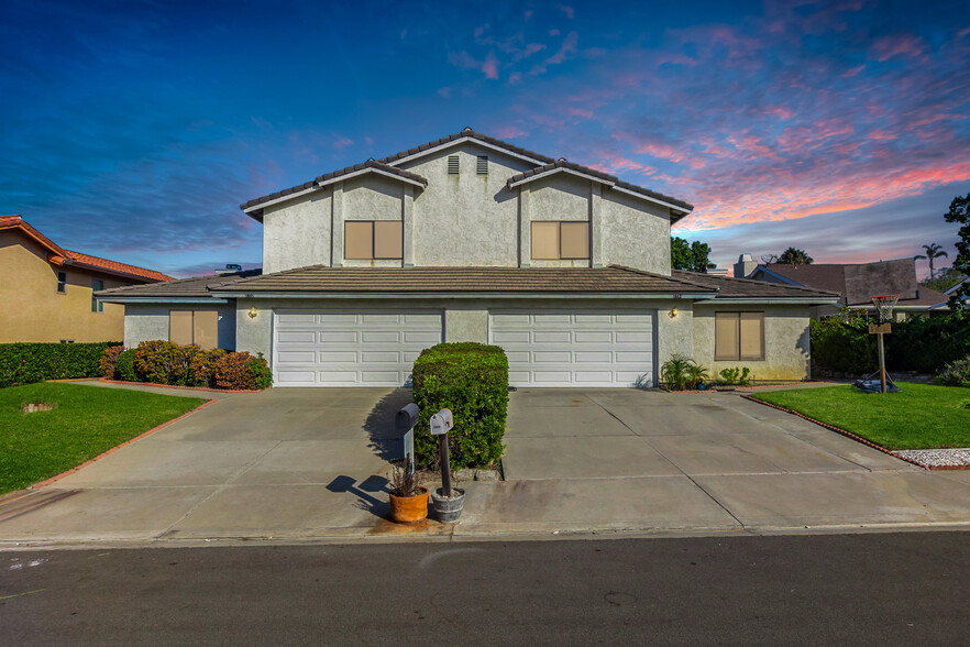 2732-2734 Luciernaga St, Carlsbad, CA à vendre - Photo de l’immeuble – Image 1 sur 23