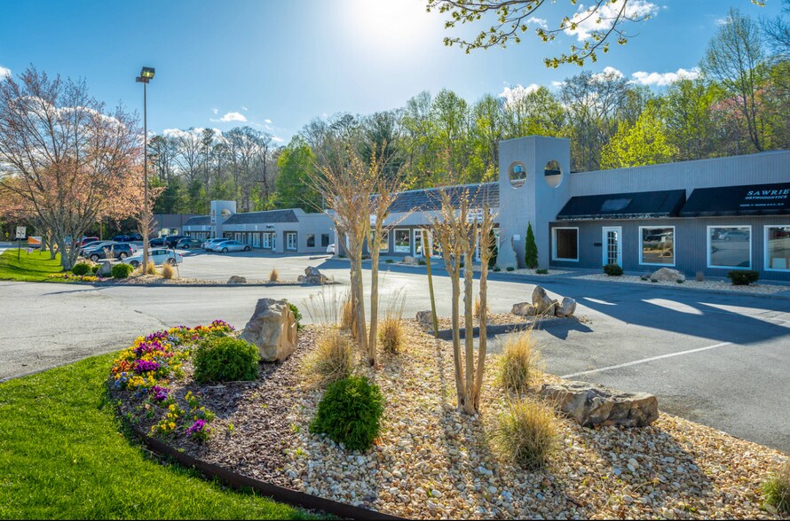 1207-1223 Taft Hwy, Signal Mountain, TN à louer - Photo de l’immeuble – Image 2 sur 3