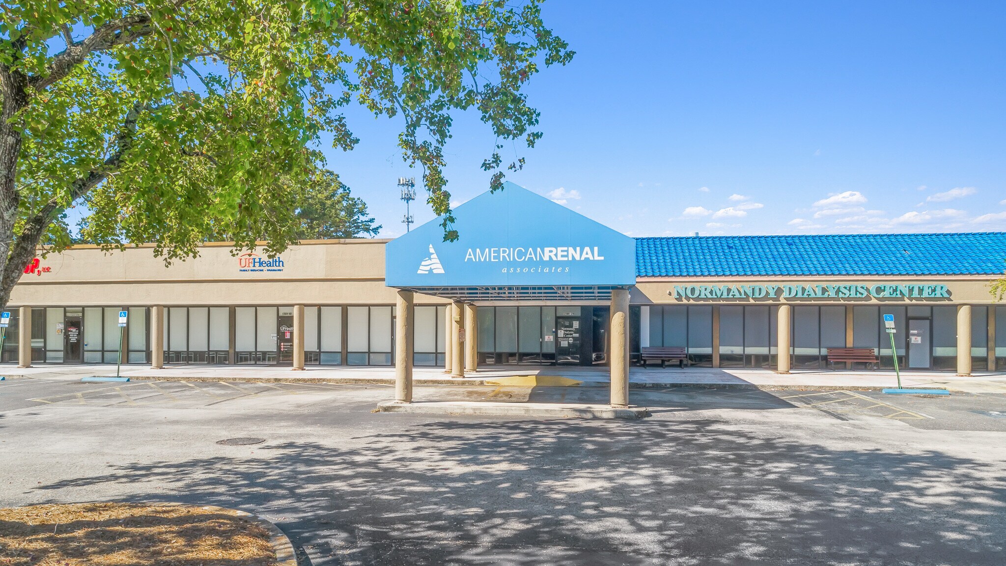 1584 Normandy Village Pky, Jacksonville, FL à vendre Photo de l’immeuble– Image 1 sur 6