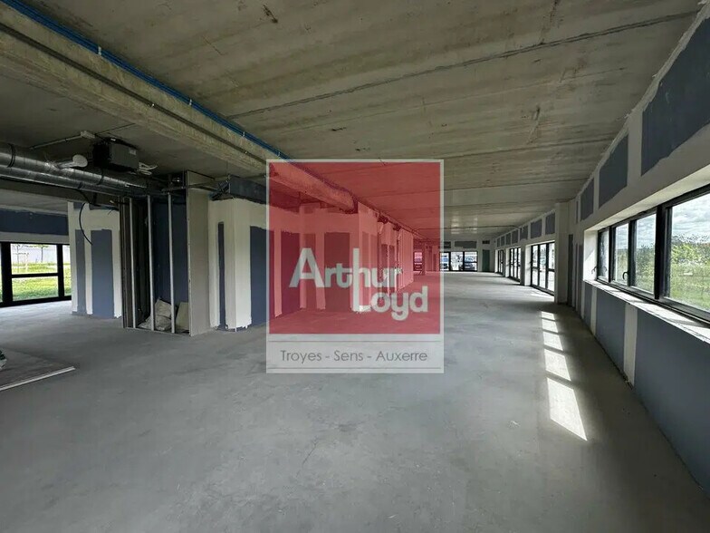 Bureau dans Troyes à louer - Photo de l’immeuble – Image 3 sur 5