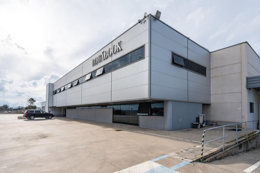 Industriel/Logistique dans Añover de Tajo, Toledo à vendre - Photo de l’immeuble – Image 1 sur 27