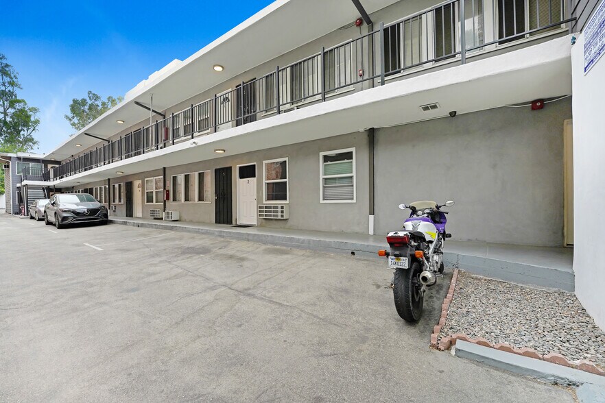 1847 N Cherokee Ave, Los Angeles, CA à vendre - Photo de l’immeuble – Image 3 sur 14