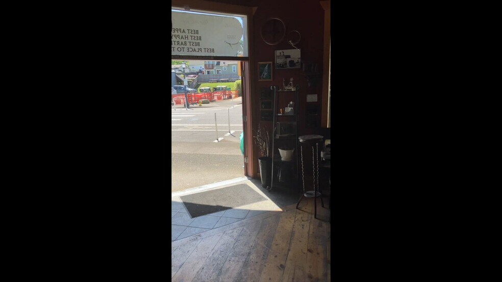 101 W Columbia River Hwy, Troutdale, OR à louer - Vidéo sur l’annonce professionnelle – Image 2 sur 2