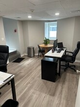 440 Pleasant St, Malden, MA à louer Photo intérieure– Image 2 sur 8