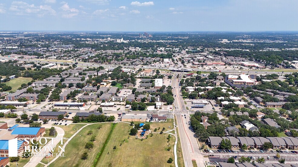 638 Londonderry Ln, Denton, TX à louer - Photo de l’immeuble – Image 3 sur 35